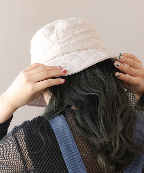 Me%（ミィパーセント）の「キルティングバケットハット（ハット・レディース・ホワイト/ブラック・FREE）」の7枚目の写真
