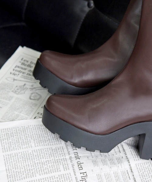 NOFALL(ノーフォール)の「ラウンドトゥ厚底プラットフォームストレッチロングブーツ(ブーツ・レディース・ブラック/ダークブラウン/グレイッシュベージュ・LL/3L/SS/S/M/L)」の17枚目の写真