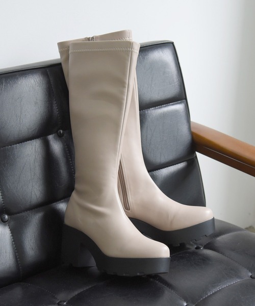 NOFALL(ノーフォール)の「ラウンドトゥ厚底プラットフォームストレッチロングブーツ(ブーツ・レディース・ブラック/ダークブラウン/グレイッシュベージュ・LL/3L/SS/S/M/L)」の10枚目の写真