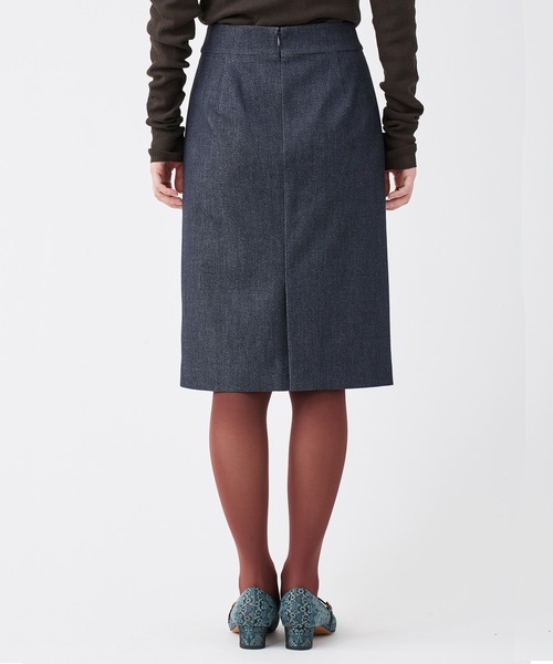 KASHIYAMA（カシヤマ）の「＜ウォッシャブル＞デニムライクストレッチスリムタイトスカート（スカート・レディース・ブラック/インディゴブルー・マルチサイズ）」の11枚目の写真