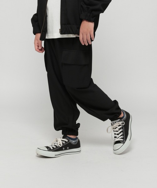 GLOBAL WORK（グローバルワーク）の「【AND YUA ANY】ストレッチジョグパンツ/215020（その他パンツ・キッズ・カーキ/ブラック・160cm/150cm）」の13枚目の写真