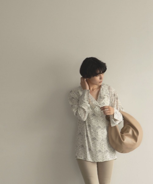 marjour（マージュール）の「SOFT FAKE LEATHER BAG（ショルダーバッグ・レディース・ベージュ/グリーン・FREE）」の8枚目の写真