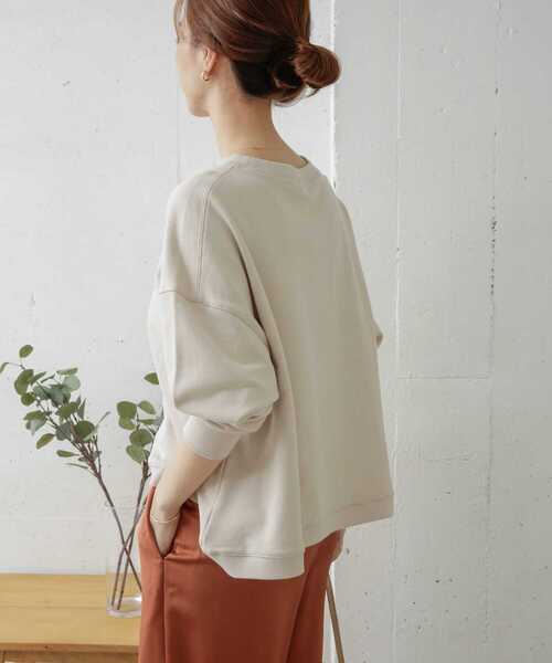 URBAN RESEARCH DOORS（アーバンリサーチドアーズ）の「『UR TECH』スウェットショートプルオーバー（スウェット・レディース・ライトベージュ/ミント/スミクロ・ONE）」の18枚目の写真