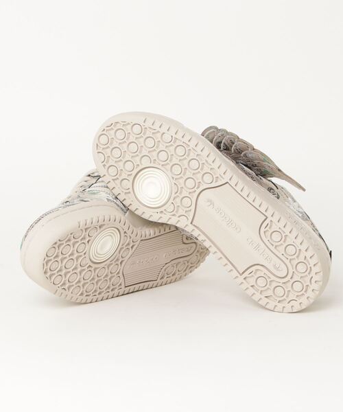 adidas（アディダス）の「フォーラム 84 ロー ADV [Forum 84 Low ADV] アディダスオリジナルス（スニーカー・メンズ・ベージュ・28.0cm/27.5cm/25.5cm/26.0cm/23.0cm/28.5cm/29.0cm/26.5cm/27.0cm/24.5cm/23.5cm/25.0cm/24.0cm/22.5cm）」の10枚目の写真