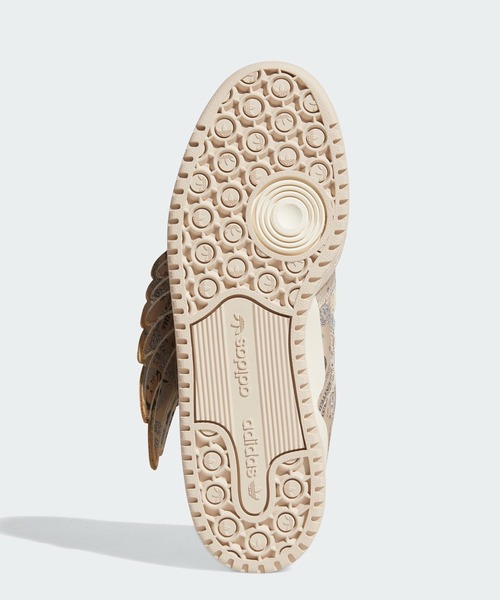 adidas（アディダス）の「フォーラム 84 ロー ADV [Forum 84 Low ADV] アディダスオリジナルス（スニーカー・メンズ・ベージュ・28.0cm/27.5cm/25.5cm/26.0cm/23.0cm/28.5cm/29.0cm/26.5cm/27.0cm/24.5cm/23.5cm/25.0cm/24.0cm/22.5cm）」の6枚目の写真