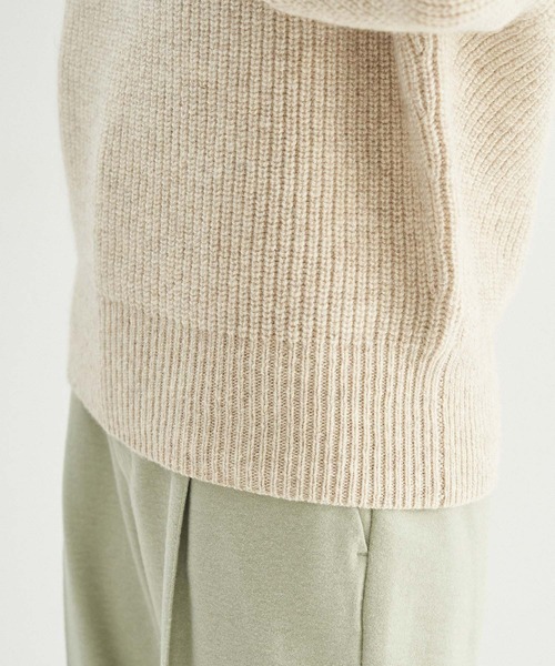 ROPE' PICNIC（ロペピクニック）の「【人気ブロガーAkaneさんコラボ】【emur】ボトルネックニットプルオーバー（ニット/セーター・レディース・ベージュ/ピンク/イエロー・38）」の9枚目の写真