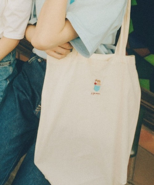 spoon store(スプーンストア)の「spoon×喫茶店パオーン クリームソーダ トートバッグ(トートバッグ・レディース・ナチュラル・MEDIUM)」の1枚目の写真