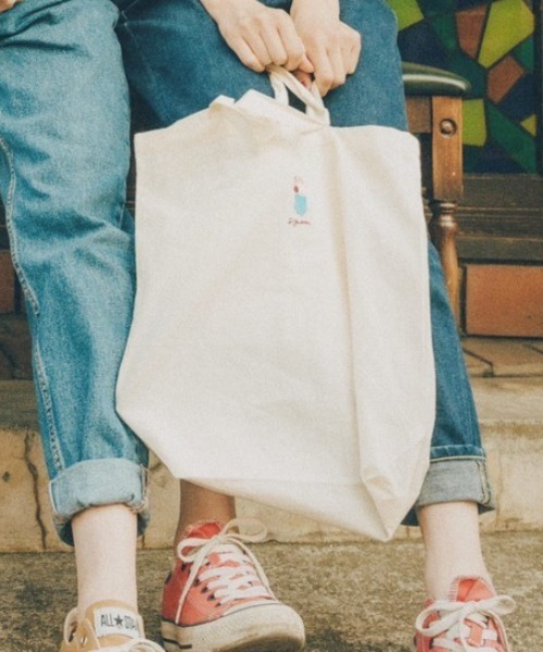 spoon store(スプーンストア)の「spoon×喫茶店パオーン クリームソーダ トートバッグ(トートバッグ・レディース・ナチュラル・MEDIUM)」の4枚目の写真