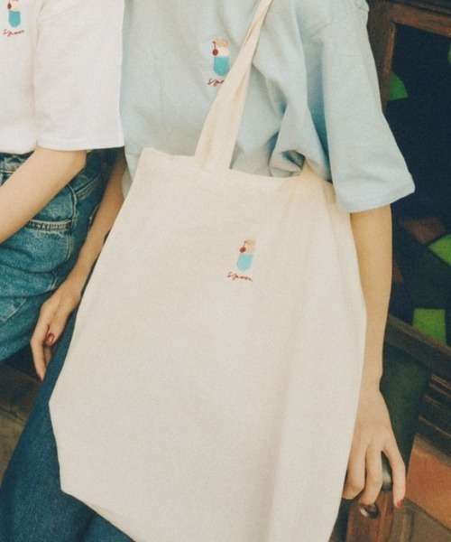 spoon store(スプーンストア)の「spoon×喫茶店パオーン クリームソーダ トートバッグ(トートバッグ・レディース・ナチュラル・MEDIUM)」の2枚目の写真