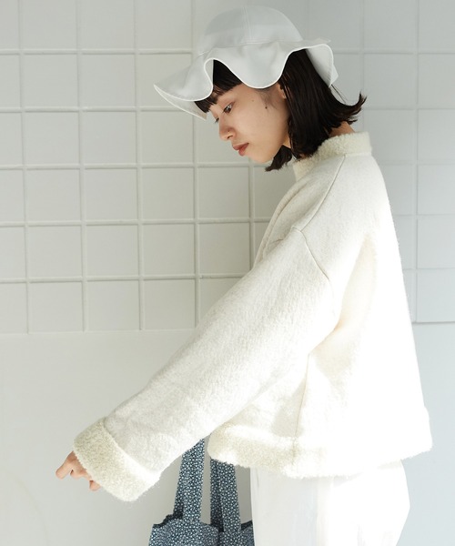 bulle de savon（ビュルデサボン）の「ウール/ブークレ裏毛　プルオーバー（スウェット・レディース・ホワイト/グレー・FREE）」の10枚目の写真