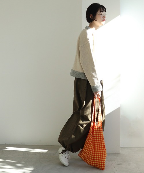 bulle de savon（ビュルデサボン）の「ウール/ブークレ裏毛　プルオーバー（スウェット・レディース・ホワイト/グレー・FREE）」の18枚目の写真