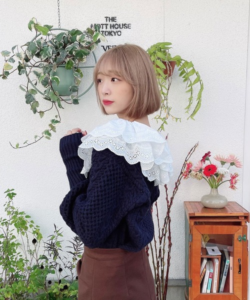 Voyage titty&Co.PETIT(ボヤージュティティアンドコープチ)の「【Voyage titty&Co.】ダブルレースカラーニットカーデトップス(ニット/セーター・レディース・ネイビー・FREE)」の3枚目の写真