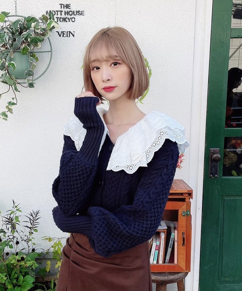 Voyage titty&Co.PETIT(ボヤージュティティアンドコープチ)の「【Voyage titty&Co.】ダブルレースカラーニットカーデトップス(ニット/セーター・レディース・ネイビー・FREE)」の9枚目の写真