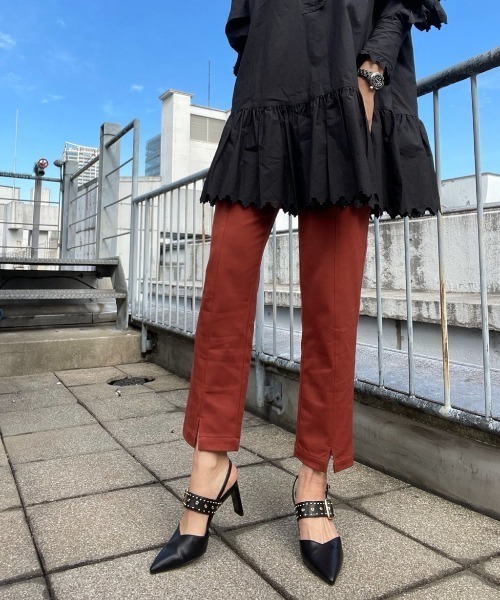 R&E(アールアンドイー)の「【R&E】スタッズベルトストラップスティックヒールパンプス(パンプス・レディース・アイボリー/ブラック/ベージュ系/アイボリー系・22.0cm/22.5cm/23.0cm/23.5cm/24.0cm/24.5cm)」の12枚目の写真