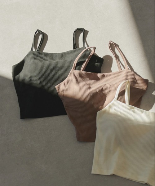 COLONY 2139（コロニートゥーワンスリーナイン）の「カップ付リブクロップドキャミソール（キャミソール・レディース・ブラック/アイボリー/モカ・SMALL/MEDIUM/LARGE）」の2枚目の写真