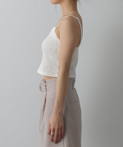 COLONY 2139（コロニートゥーワンスリーナイン）の「カップ付リブクロップドキャミソール（キャミソール・レディース・ブラック/アイボリー/モカ・SMALL/MEDIUM/LARGE）」の20枚目の写真