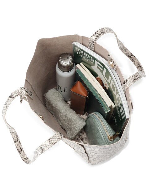 OPAQUE.CLIP（オペークドットクリップ）の「◆タテナガA4トートバッグ【軽量・A4サイズ収納可】（トートバッグ・レディース・ブラック/ベージュ/ベージュ系・00）」の10枚目の写真