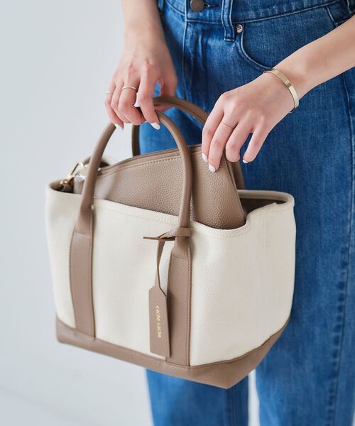 le.coeur blanc（ルクールブラン）の「パーテーションキャンバストート（トートバッグ・レディース・ブラック/シルバー/ブルー/グレイッシュベージュ・FREE）」の3枚目の写真