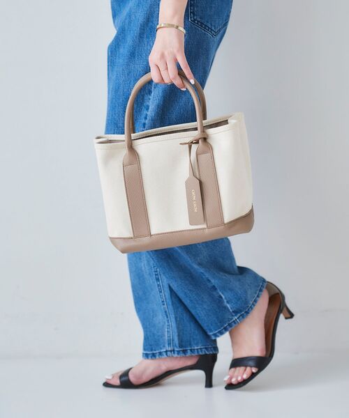le.coeur blanc（ルクールブラン）の「パーテーションキャンバストート（トートバッグ・レディース・ブラック/シルバー/ブルー/グレイッシュベージュ・FREE）」の8枚目の写真