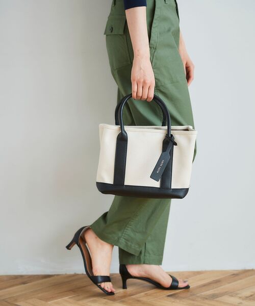 le.coeur blanc（ルクールブラン）の「パーテーションキャンバストート（トートバッグ・レディース・ブラック/シルバー/ブルー/グレイッシュベージュ・FREE）」の13枚目の写真