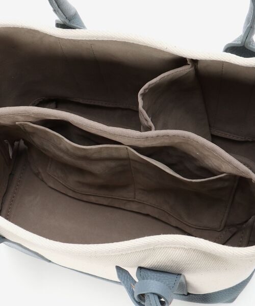 le.coeur blanc（ルクールブラン）の「パーテーションキャンバストート（トートバッグ・レディース・ブラック/シルバー/ブルー/グレイッシュベージュ・FREE）」の21枚目の写真