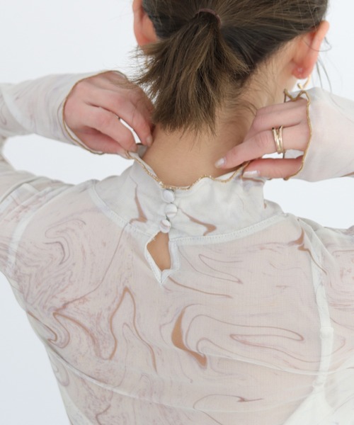 CLEIO（クレイオ）の「【CLEIO】マーブル柄チュールインナー（Tシャツ/カットソー・レディース・アイボリー/グレイッシュベージュ・FREE）」の18枚目の写真