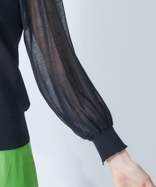 ROPE'（ロペ）の「【秋にも使える】綿ナイロンシアーパフスリーブーニット（ニット/セーター・レディース・ブラック/ホワイト/ダークラベンダー・38）」の4枚目の写真