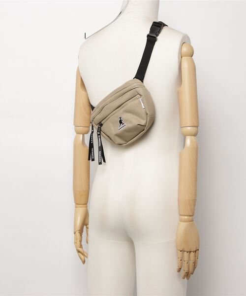 KANGOL（カンゴール）の「【KANGOL】ワンポイントロゴウエストサコッシュ　KGSA-BG00230（ボディバッグ/ウエストポーチ・レディース・ホワイト/ブラック/ベージュ・FREE）」の7枚目の写真