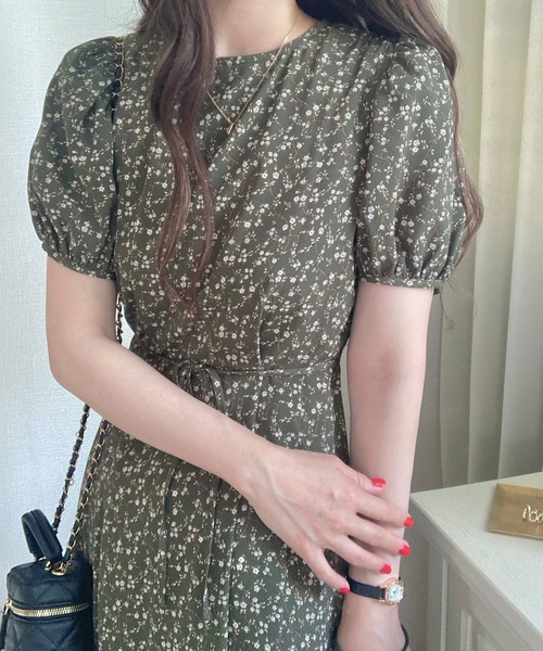 LAUIR(ラウアー)の「小花柄ロングワンピース(ワンピース・レディース・ブラック/ブルー/グリーン/ベージュ/ブラウン/ダークグリーン・MEDIUM/LARGE/X-LARGE/SMALL)」の18枚目の写真