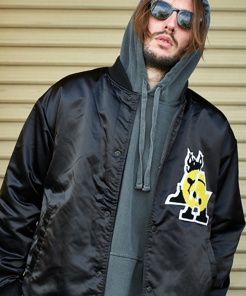 STUD MUFFIN(スタッドマフィン)の「mj8574-ナイロン-ファー レタードスターワッペン リブコーチジャケット(ナイロンジャケット・メンズ・ブラック・3/4/2)」の7枚目の写真