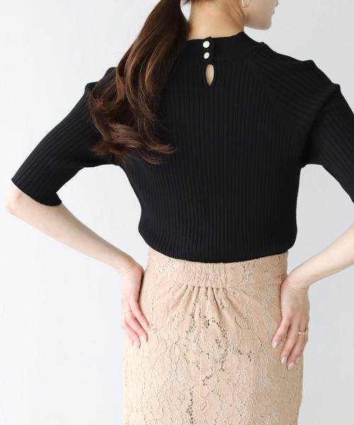 HER CLOSET（ハークローゼット）の「【cheriella】WEB限定ハーフスリーブプチハイネックカラフルリブニット（ニット/セーター・レディース・ブルー/イエロー/レッド/ブラック/ホワイト・M）」の9枚目の写真