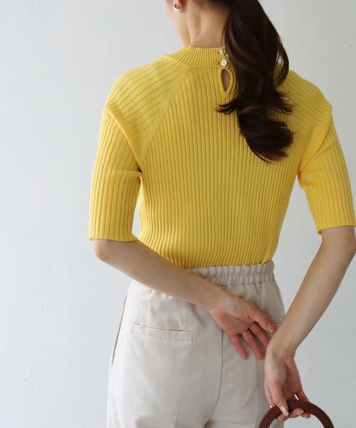 HER CLOSET（ハークローゼット）の「【cheriella】WEB限定ハーフスリーブプチハイネックカラフルリブニット（ニット/セーター・レディース・ブルー/イエロー/レッド/ブラック/ホワイト・M）」の22枚目の写真