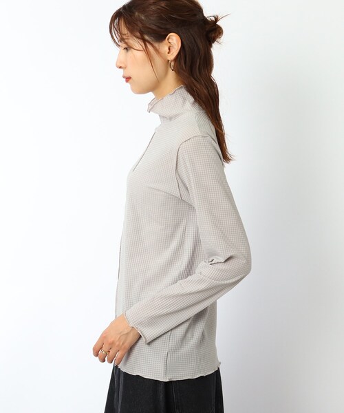 DRESKIP（ドレスキップ）の「◆レイヤードスタイルに シアーチェック ハイネックトップス（Tシャツ/カットソー・レディース・オフホワイト/ライトグレー/ブラック・03/02）」の5枚目の写真