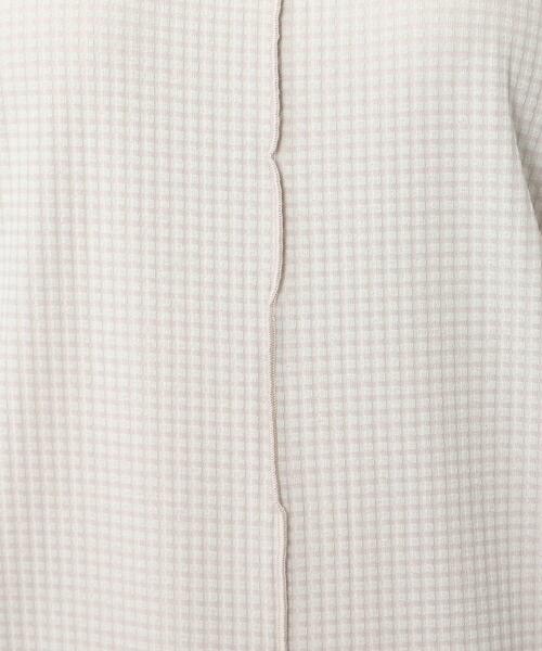 DRESKIP（ドレスキップ）の「◆レイヤードスタイルに シアーチェック ハイネックトップス（Tシャツ/カットソー・レディース・オフホワイト/ライトグレー/ブラック・03/02）」の17枚目の写真