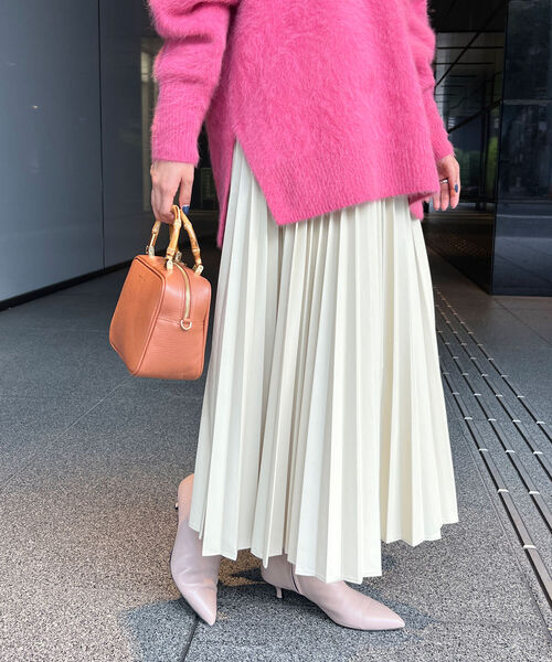 NOLLEY’S(ノーリーズ)の「◇【WEB限定】エアリーレザープリーツスカート(スカート・レディース・ブラック/オフホワイト/イエロー・38/36)」の2枚目の写真