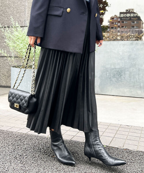 NOLLEY’S(ノーリーズ)の「◇【WEB限定】エアリーレザープリーツスカート(スカート・レディース・ブラック/オフホワイト/イエロー・38/36)」の3枚目の写真