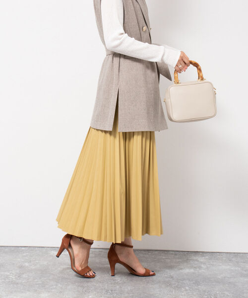 NOLLEY’S(ノーリーズ)の「◇【WEB限定】エアリーレザープリーツスカート(スカート・レディース・ブラック/オフホワイト/イエロー・38/36)」の9枚目の写真