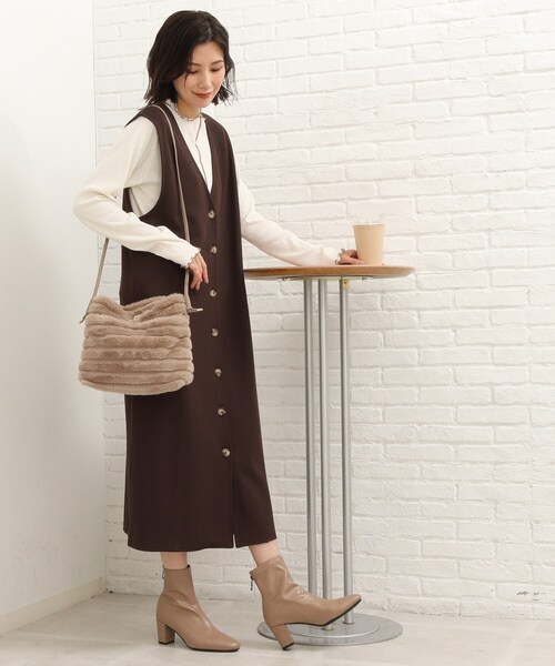 SHOO・LA・RUE（シューラルー）の「◆フェイクファーノットハンドルショルダーバッグ（ショルダーバッグ・レディース・ブラック系2/グレー系2/ブラウン系1/アイボリー系2/ベージュ系2・00）」の19枚目の写真