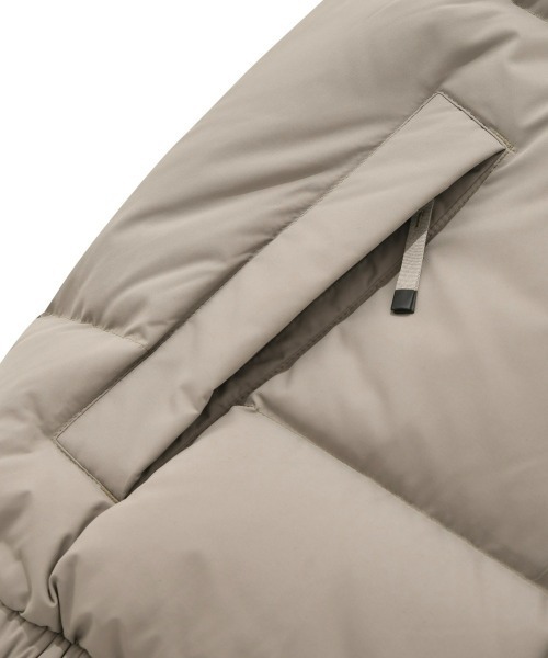 COVERNAT（カバーナット）の「【COVERNAT】RDS PREPPY SHORT PUFFER JACKET / カバーナット RDS プレッピー ショート パファー ダウン ジャケット（ダウンジャケット/コート・メンズ・ベージュ/グリーン/レッド/ブラック・SMALL/MEDIUM/LARGE/X-LARGE）」の20枚目の写真