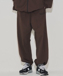 EMMA NOVEMBER　（エマノーヴェンバー）の「Embroidery ナイロンパンツ（スウェットパンツ）」