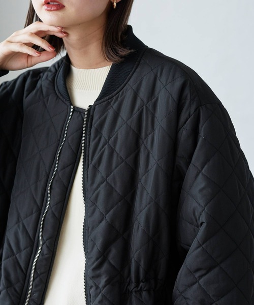 LIAN（リアン）の「ドロスト付きキルティングMA-1コート（ブルゾン・レディース・ブラック/カーキ/アイボリー・FREE）」の14枚目の写真