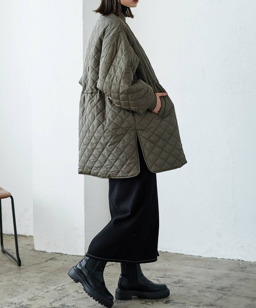 LIAN（リアン）の「ドロスト付きキルティングMA-1コート（ブルゾン・レディース・ブラック/カーキ/アイボリー・FREE）」の13枚目の写真