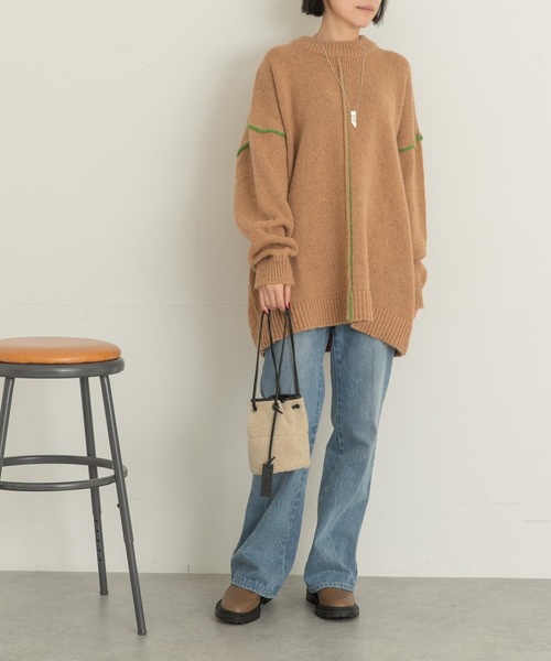 UR Lab.（アーバンリサーチラボ）の「配色ステッチビッグニット（ニット/セーター・レディース・ブルー/ベージュ/ネイビー・FREE）」の5枚目の写真