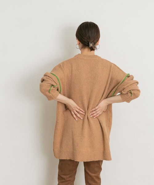 UR Lab.（アーバンリサーチラボ）の「配色ステッチビッグニット（ニット/セーター・レディース・ブルー/ベージュ/ネイビー・FREE）」の8枚目の写真