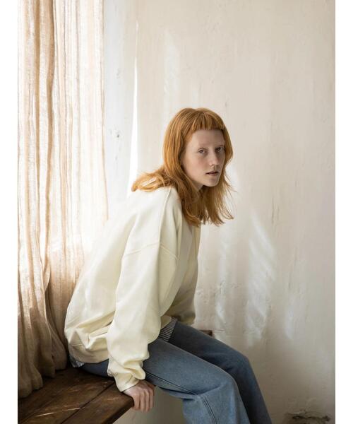 koe(コエ)の「ヴィンテージライクジェンダーレス裏起毛トレーナー(スウェット・レディース・ブルー/カーキ/アイボリー/チャコールグレー・L/S/M)」の5枚目の写真