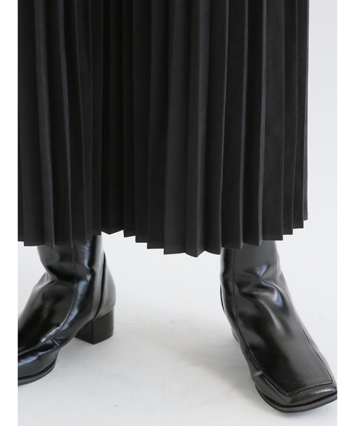 Lugnoncure（ルノンキュール）の「スエードプリーツスカート（スカート・レディース・グレー/ブラウン/ブラック・ﾌﾘ-）」の12枚目の写真