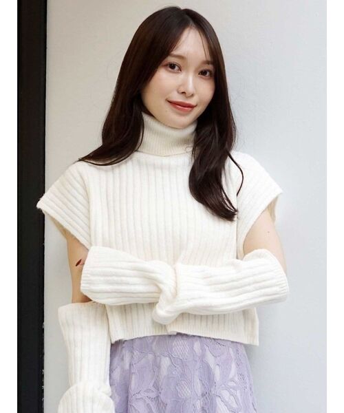 MERCURYDUO（マーキュリーデュオ）の「アームウォーマー付きポンチョニット（ニット/セーター・レディース・チャコールグレー/オフホワイト/ベージュ・FREE）」の2枚目の写真