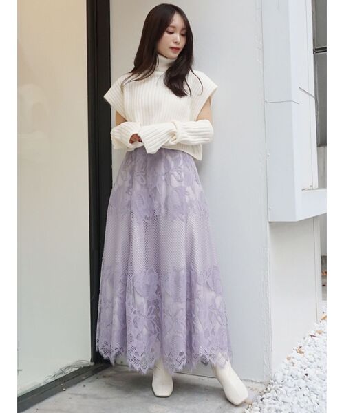 MERCURYDUO（マーキュリーデュオ）の「アームウォーマー付きポンチョニット（ニット/セーター・レディース・チャコールグレー/オフホワイト/ベージュ・FREE）」の5枚目の写真