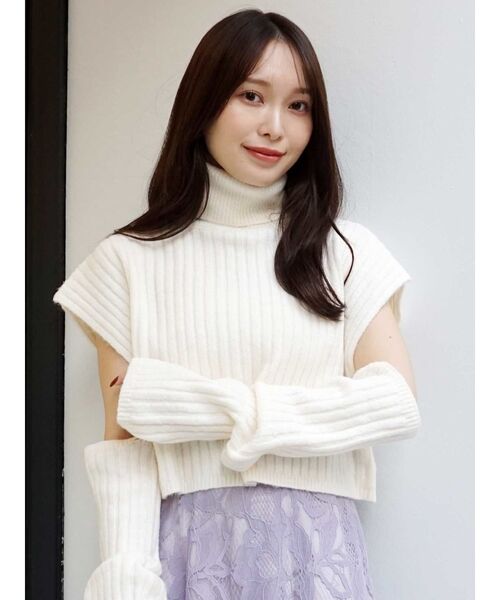 MERCURYDUO（マーキュリーデュオ）の「アームウォーマー付きポンチョニット（ニット/セーター・レディース・チャコールグレー/オフホワイト/ベージュ・FREE）」の7枚目の写真