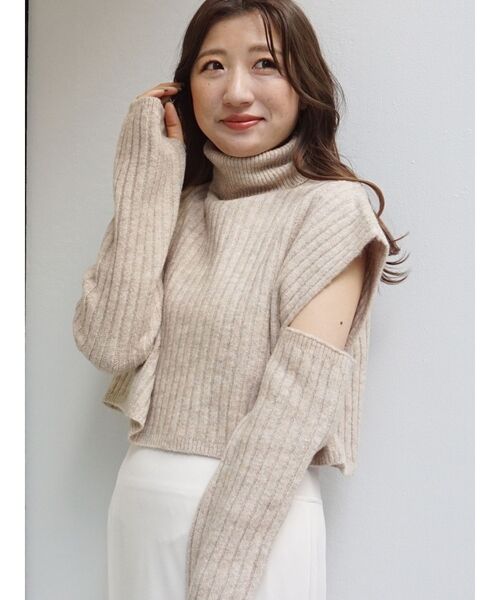 MERCURYDUO（マーキュリーデュオ）の「アームウォーマー付きポンチョニット（ニット/セーター・レディース・チャコールグレー/オフホワイト/ベージュ・FREE）」の13枚目の写真